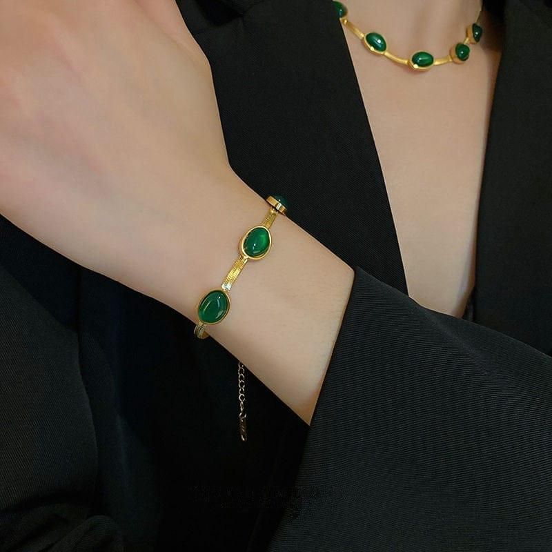 Oval Green Crystal Pendant Necklace Set With Bracelet 📿